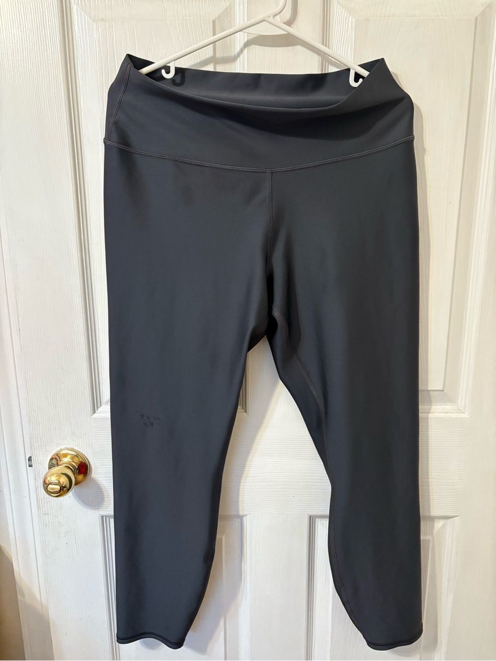 ALO Yoga Charcoal Capri Leggings